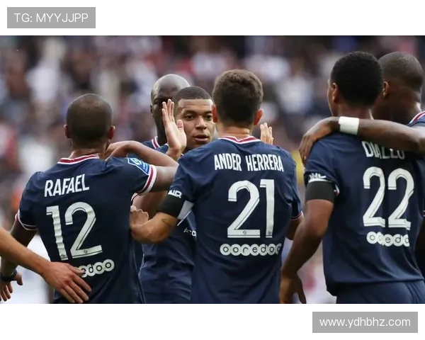 马赛球迷近期表现活跃，主场氛围持续提升