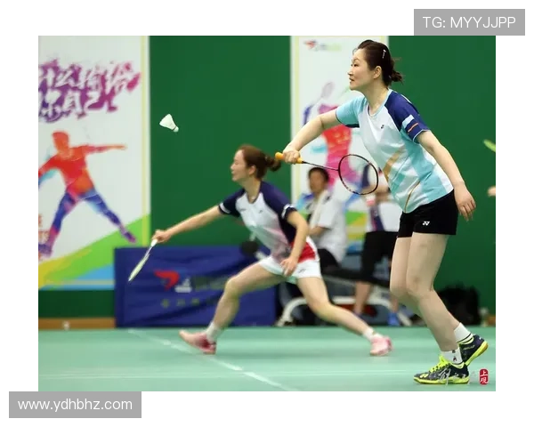 谌龙赛场外竟然这么低调，照顾家庭比拚球技还认真？